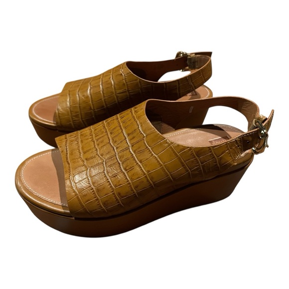 Fitflop Tan Croc-Embossed Sandals - Picture 2 of 4